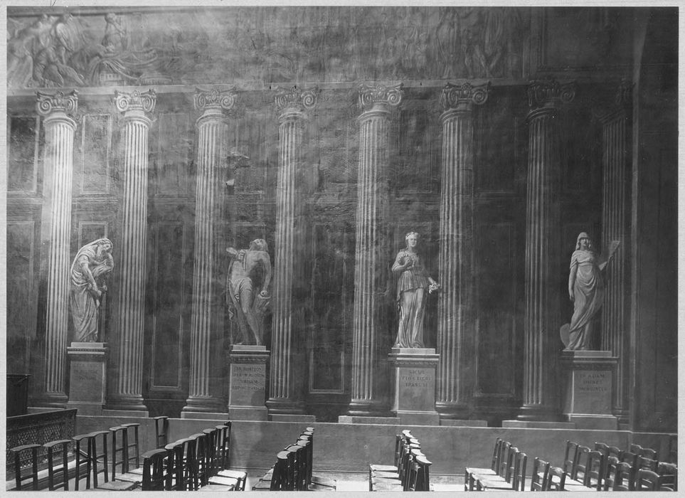 peinture monumentale de la chapelle des Ames du Purgatoire : Vue perspective d'un temple avec colonnes et frises, vue partielle