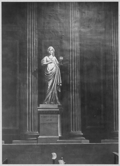 peinture monumentale de la chapelle des Ames du Purgatoire : Vue perspective d'un temple avec colonnes et frises, vue partielle