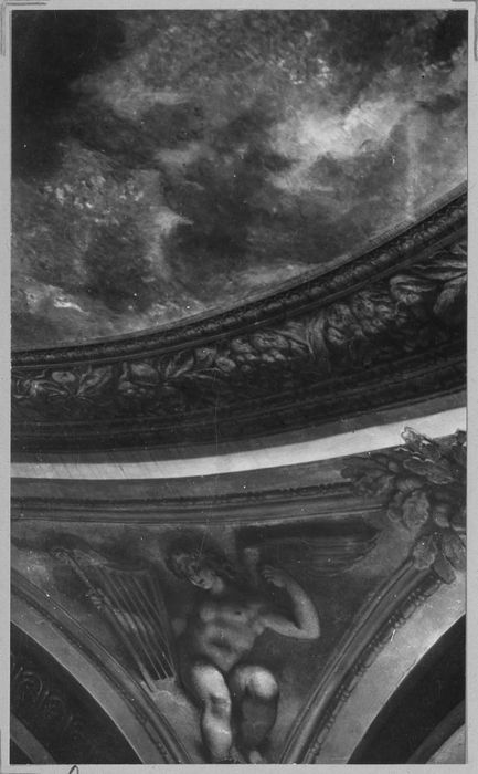 peinture monumentale de la chapelle des Saints-Anges, détail d’un écoinçons