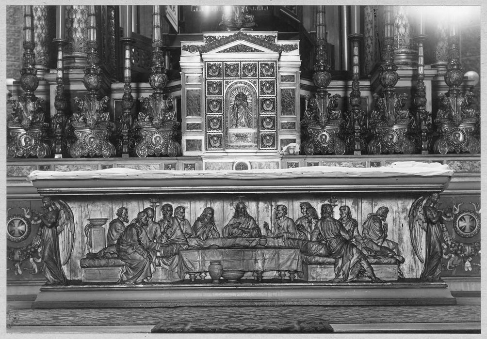 maître-autel, tabernacle, bas-relief : Cène (la)