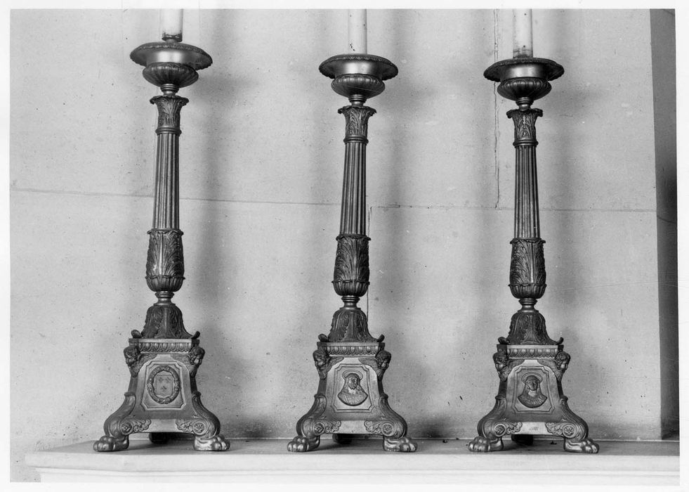 chandeliers d'autel