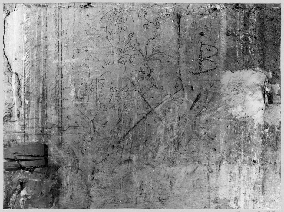 chambre du prince, détail des dessins sous les lambris de revêtement