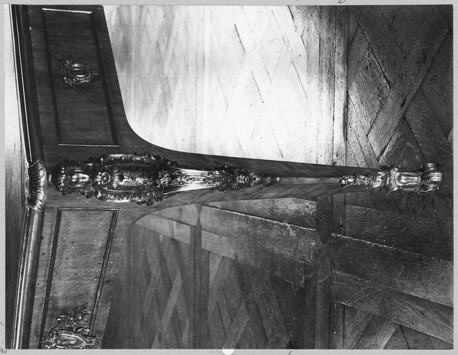 bureau de Louis XV, dit table de Robespierre, détail