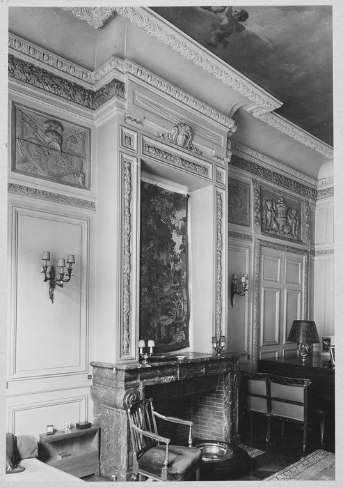 pièce non localisée, vue partielle