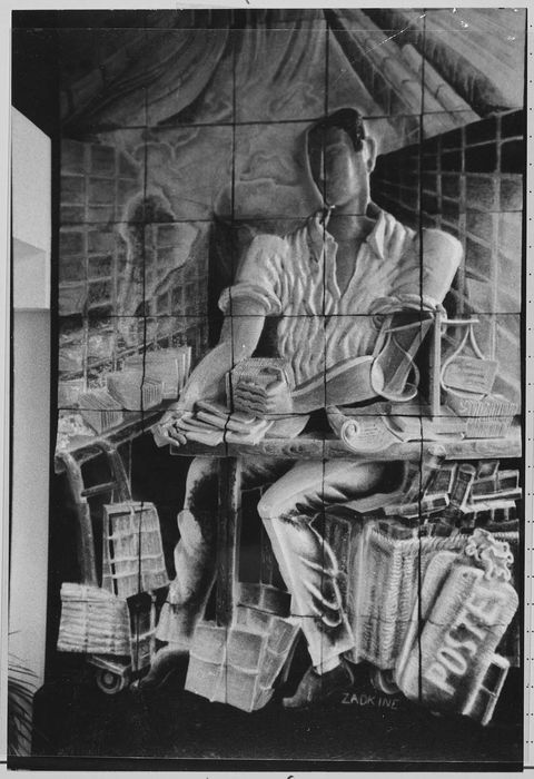 haut-relief : Poste terrienne