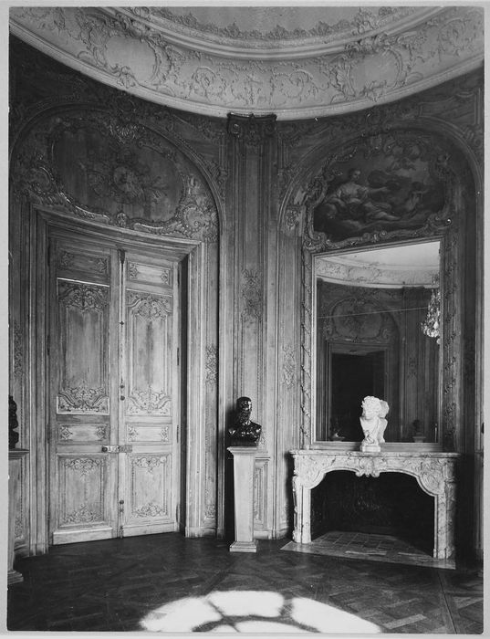 lambris de revêtement et peinture du cabinet de l'Age d'airain