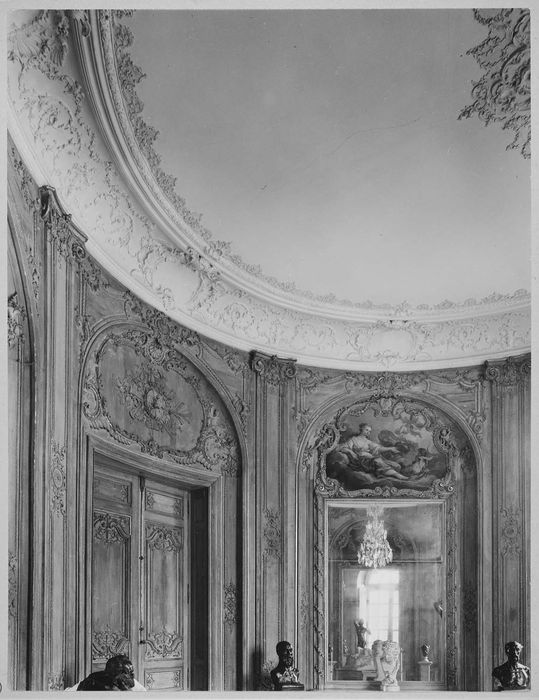 lambris de revêtement et peinture du cabinet de l'Age d'airain, vue partielle