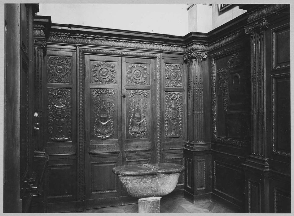 lambris de revêtement de la chapelle