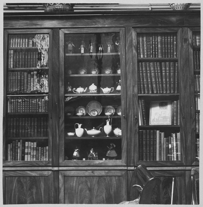 collection d'oeuvres d'art, vue partielle