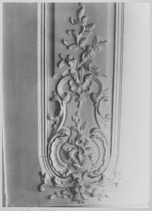 lambris de revêtement du salon de musique, détail