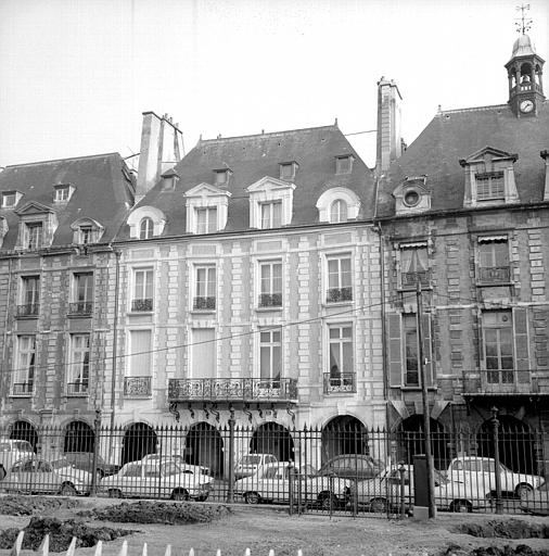 Place côté est