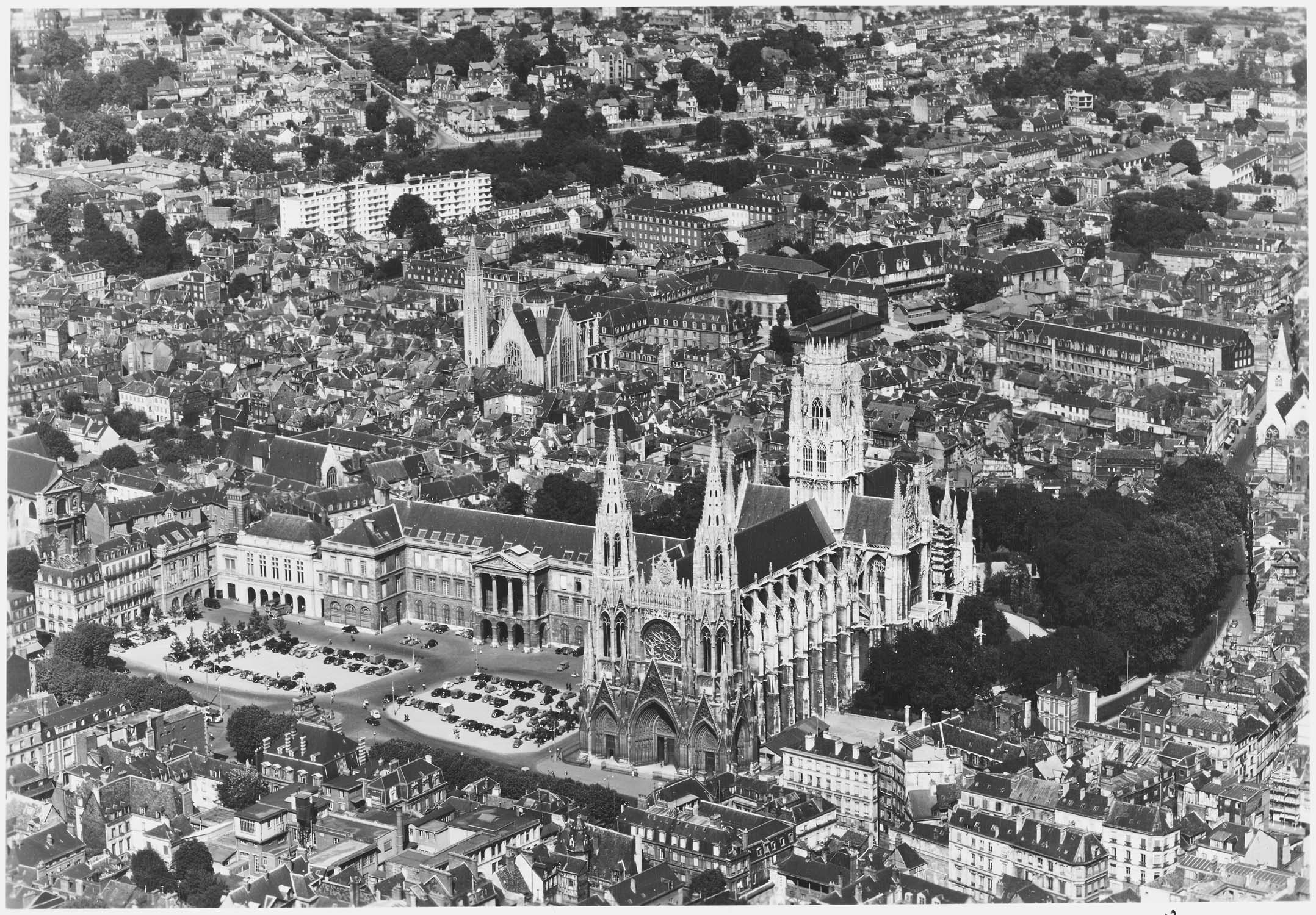 L’église et l’hôtel de ville