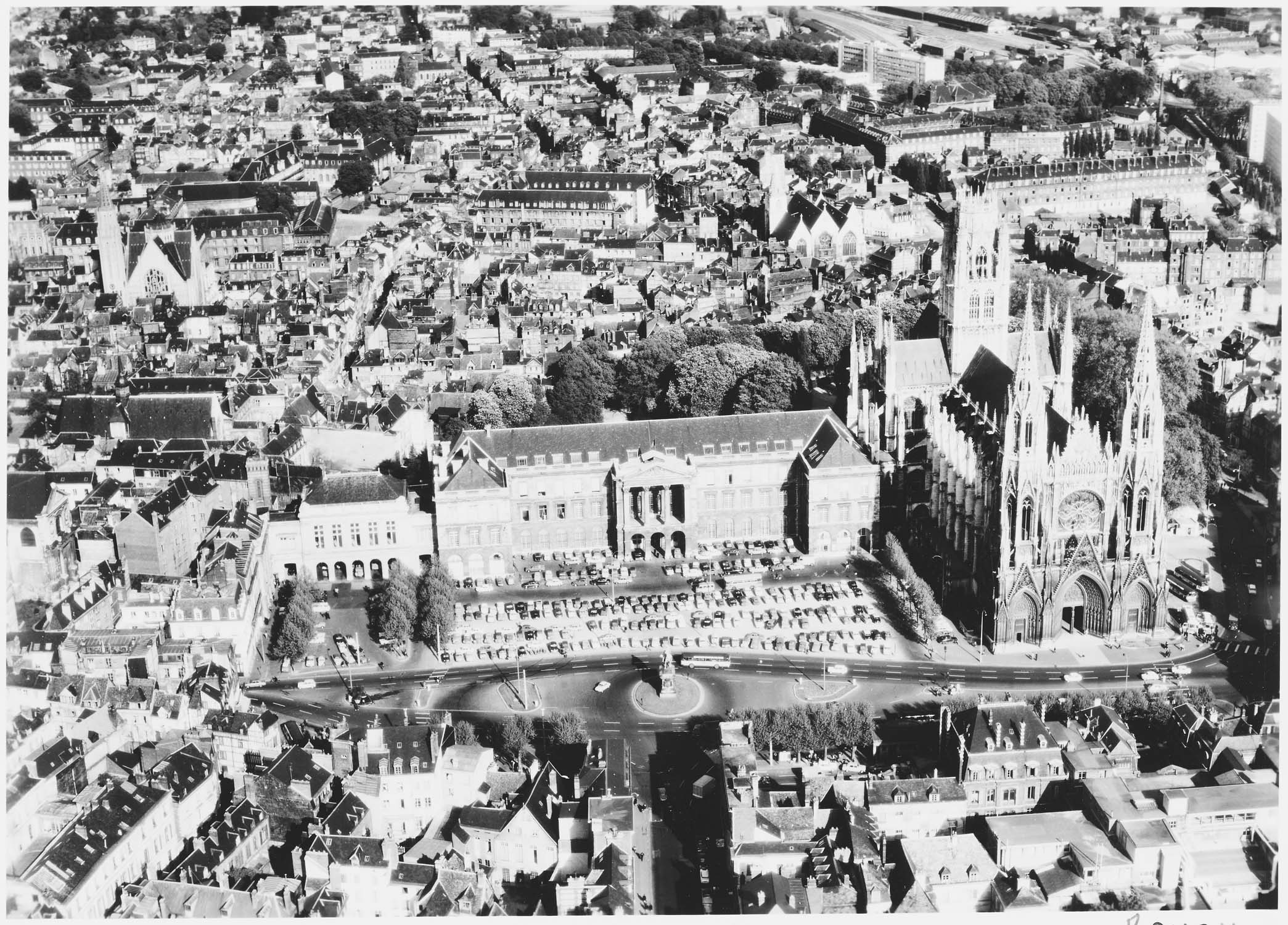 L’église et l’hôtel de ville