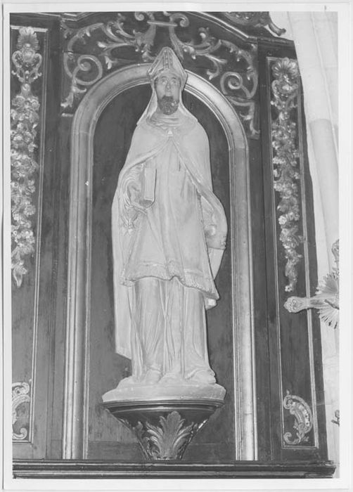 statue : Saint évêque