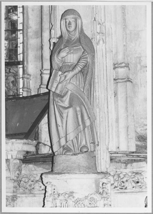 statue : Sainte femme (sainte Anne ?)