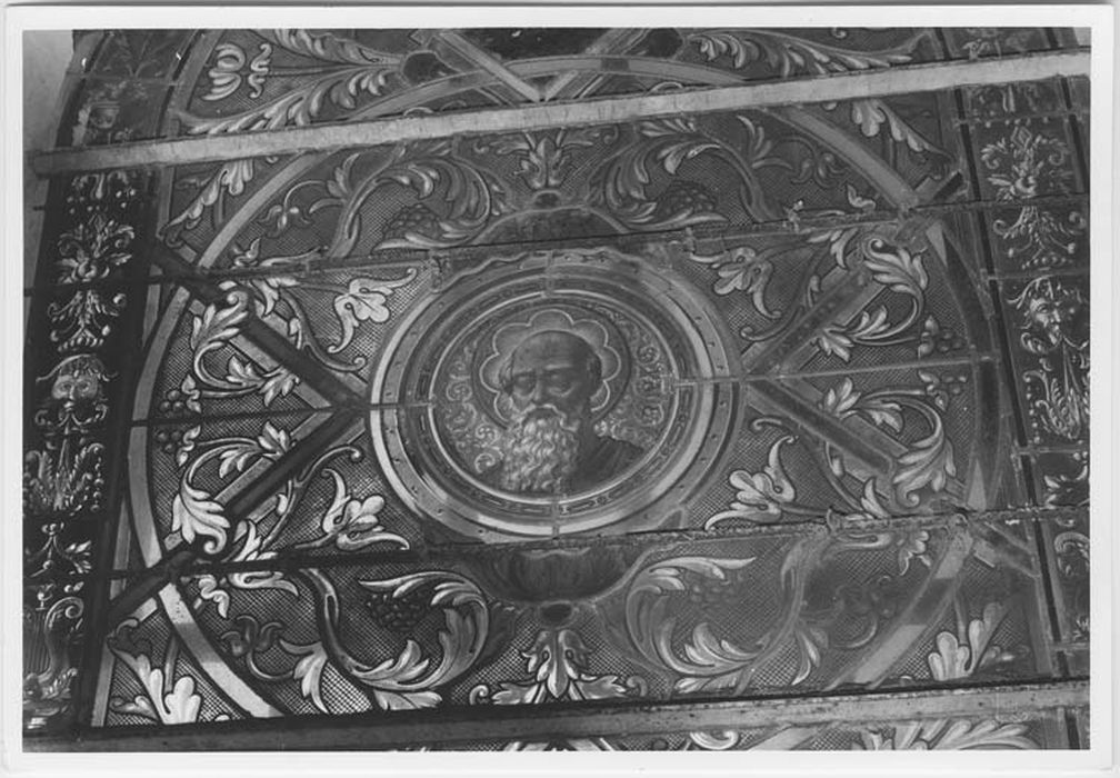 verrière : médaillon Saint Paul