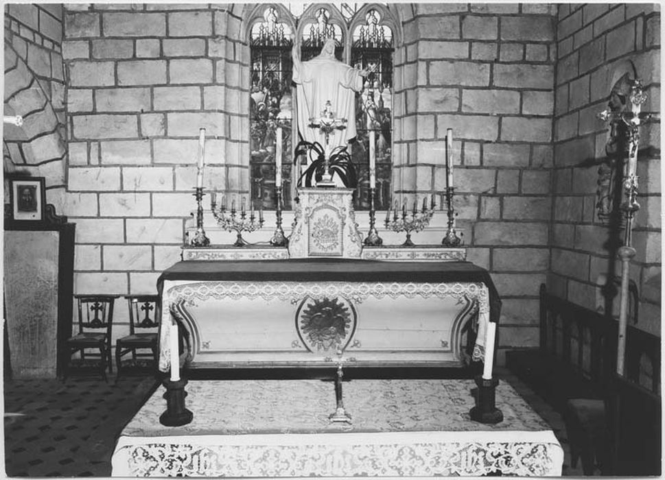 autel (maître-autel), éléments de retable et tableau : Résurrection - © Ministère de la Culture (France), Médiathèque du patrimoine et de la photographie, Tous droits réservés