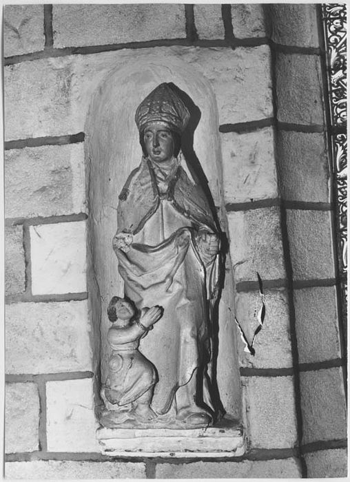 groupe sculpté : Saint Léonard - © Ministère de la Culture (France), Médiathèque du patrimoine et de la photographie, Tous droits réservés