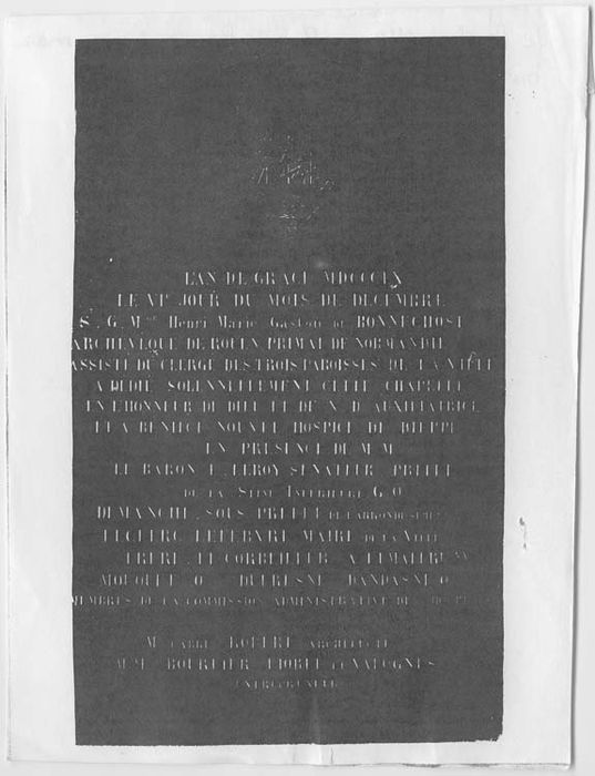 plaque commémorative de la dédicace de la chapelle - © Ministère de la Culture (France), Médiathèque du patrimoine et de la photographie, Tous droits réservés