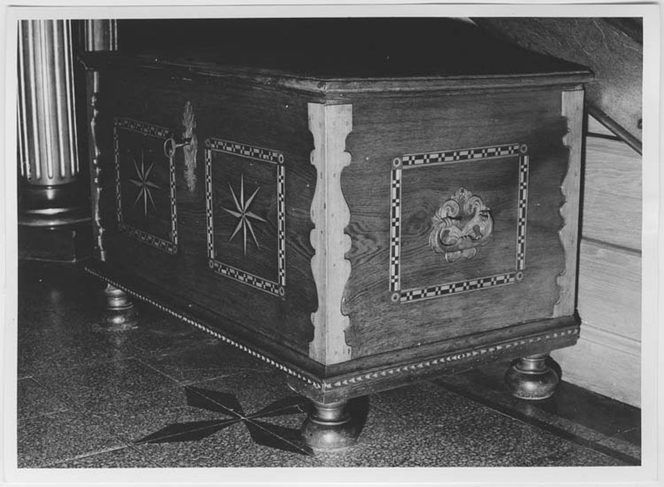 coffre de mariage de la princesse Pierre d'Orléans-Bragance - © Ministère de la Culture (France), Médiathèque du patrimoine et de la photographie, Tous droits réservés