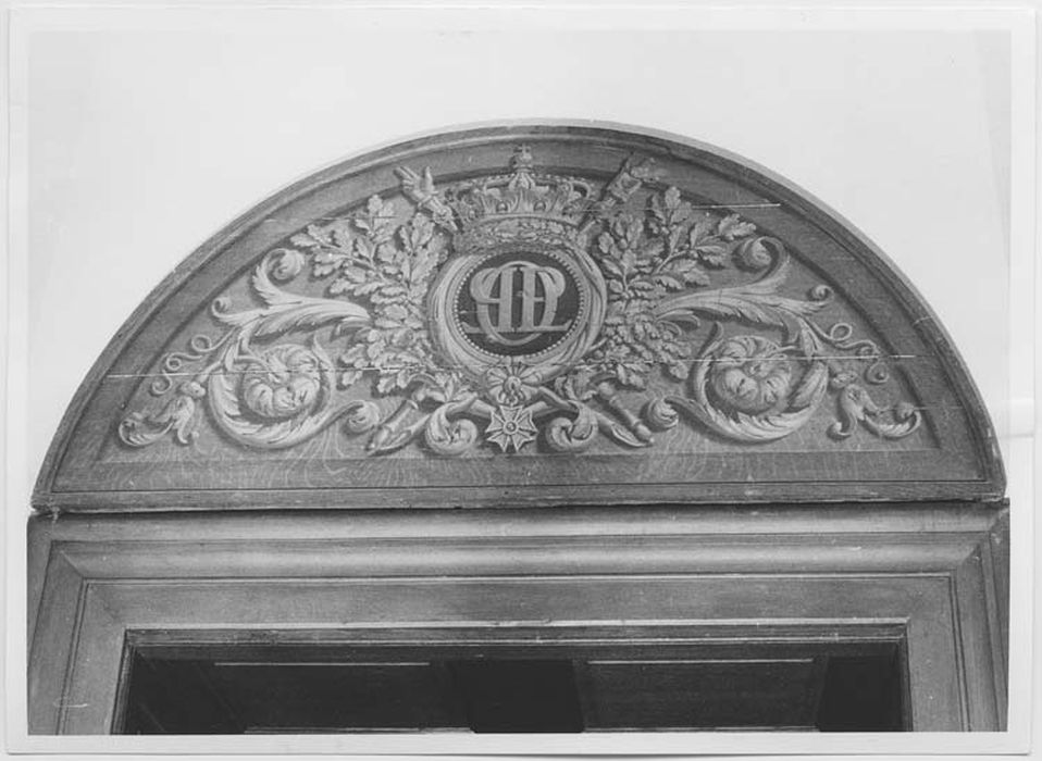 dessus-de-porte - © Ministère de la Culture (France), Médiathèque du patrimoine et de la photographie, Tous droits réservés