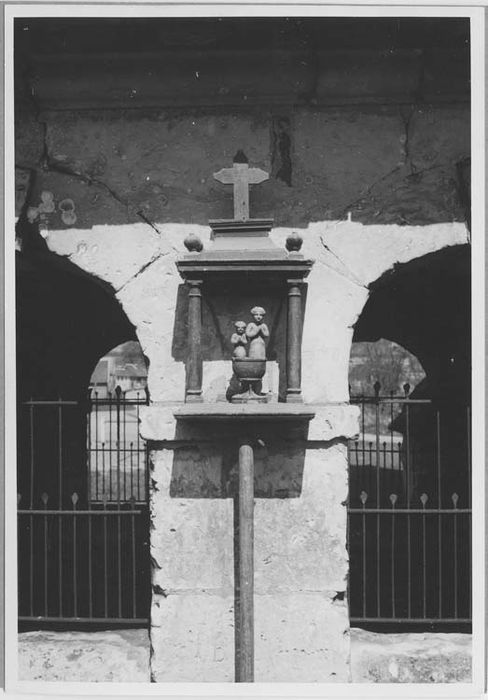 bâton de procession de confrérie et son groupe sculpté : Sainte Julitte et saint Cyr - © Ministère de la Culture (France), Médiathèque du patrimoine et de la photographie, Tous droits réservés