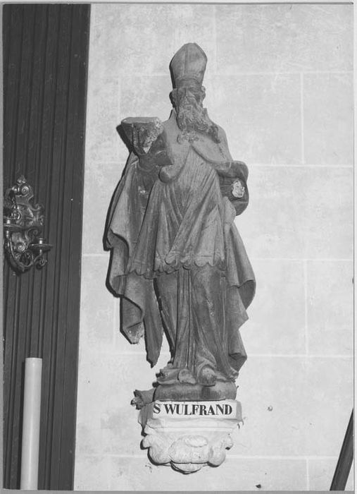 statue : Saint Wulfrand - © Ministère de la Culture (France), Médiathèque du patrimoine et de la photographie, Tous droits réservés