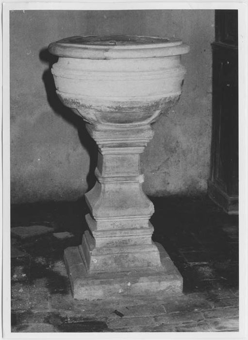fonts baptismaux (cuve à infusion) - © Ministère de la Culture (France), Médiathèque du patrimoine et de la photographie, Tous droits réservés