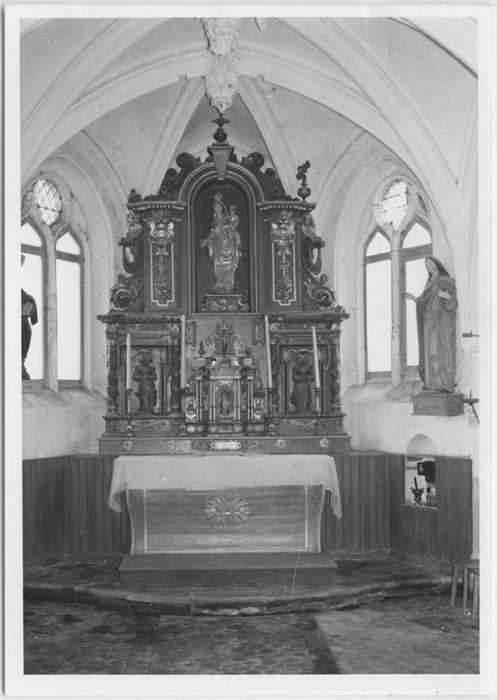 tabernacle et retable avec statue : Vierge à l'Enfant - © Ministère de la Culture (France), Médiathèque du patrimoine et de la photographie, Tous droits réservés