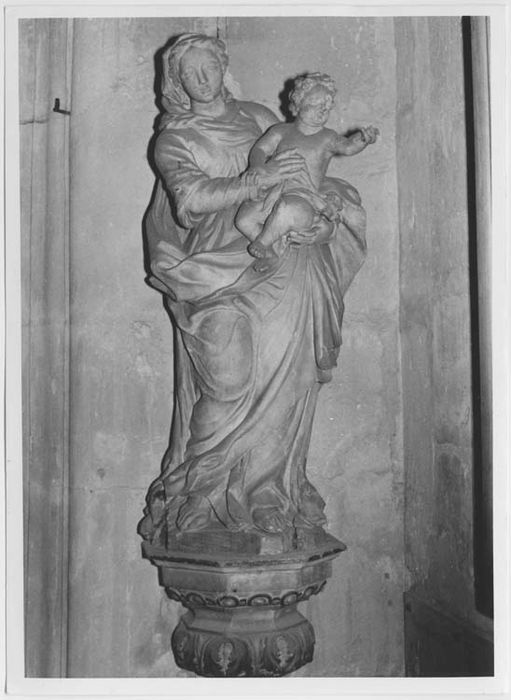 statue : Vierge à l'Enfant - © Ministère de la Culture (France), Médiathèque du patrimoine et de la photographie, Tous droits réservés