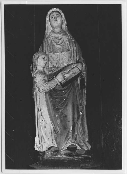 groupe sculpté : Sainte Anne et la Vierge - © Ministère de la Culture (France), Médiathèque du patrimoine et de la photographie, Tous droits réservés