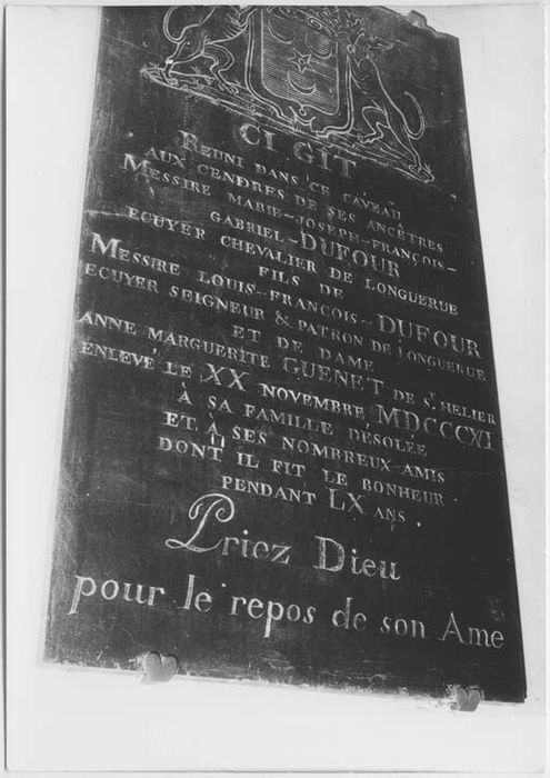 plaque funéraire de Marie-Joseph François Gabriel Dufour - © Ministère de la Culture (France), Médiathèque du patrimoine et de la photographie, Tous droits réservés