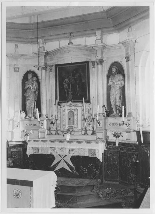 autel (maître-autel), tabernacle, retable et tableau : Baptême du Christ - © Ministère de la Culture (France), Médiathèque du patrimoine et de la photographie, Tous droits réservés