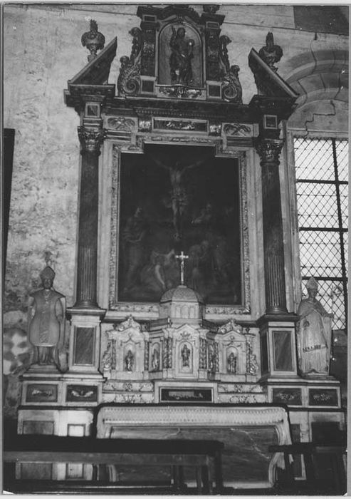 autel et retable du transept nord et tableau : Crucifixion - © Ministère de la Culture (France), Médiathèque du patrimoine et de la photographie, Tous droits réservés