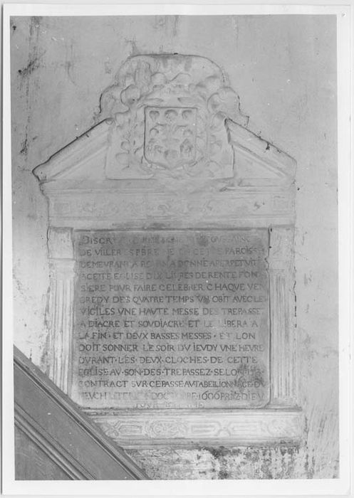 plaque funéraire de M. Toussaint de Villères et son cadre - © Ministère de la Culture (France), Médiathèque du patrimoine et de la photographie, Tous droits réservés