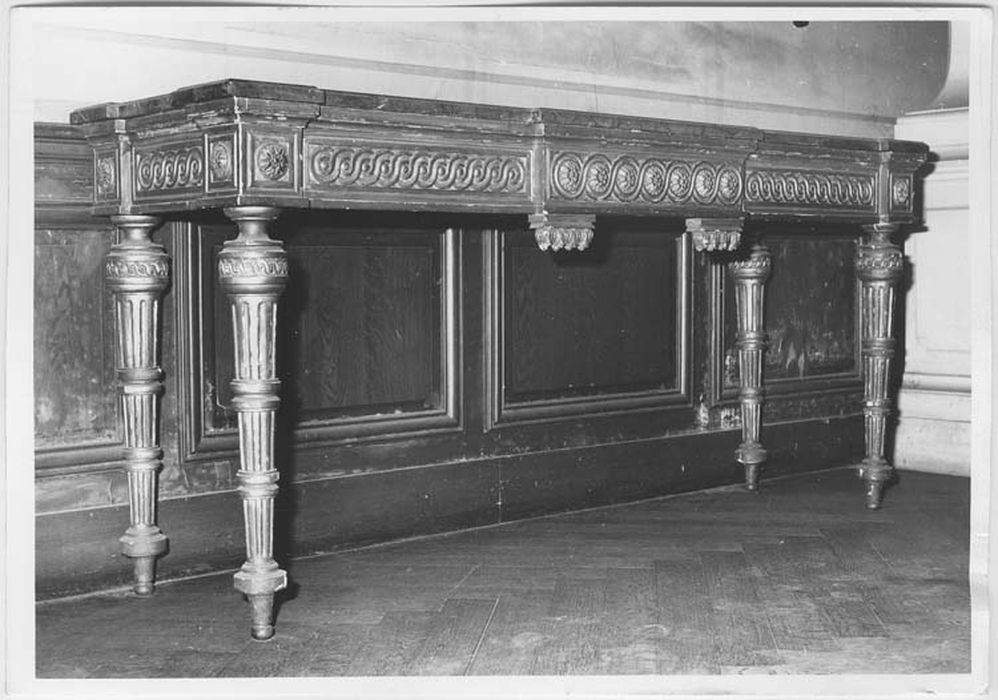 table d'applique (console) - © Ministère de la Culture (France), Médiathèque du patrimoine et de la photographie, Tous droits réservés