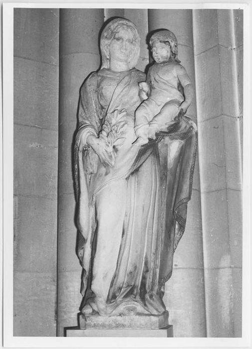 statue : Vierge à l'Enfant - © Ministère de la Culture (France), Médiathèque du patrimoine et de la photographie, Tous droits réservés