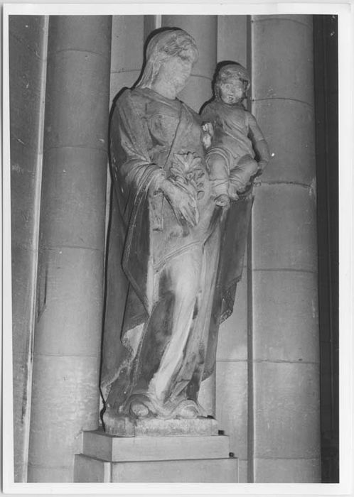 statue : Vierge à l'Enfant - © Ministère de la Culture (France), Médiathèque du patrimoine et de la photographie, Tous droits réservés