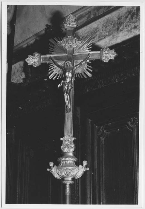 croix de procession et sa hampe