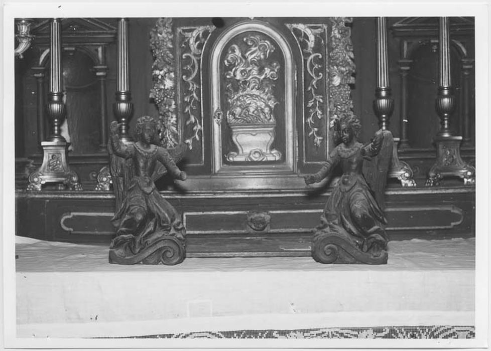 deux statues (statuettes) : Anges adorateurs - © Ministère de la Culture (France), Médiathèque du patrimoine et de la photographie, Tous droits réservés