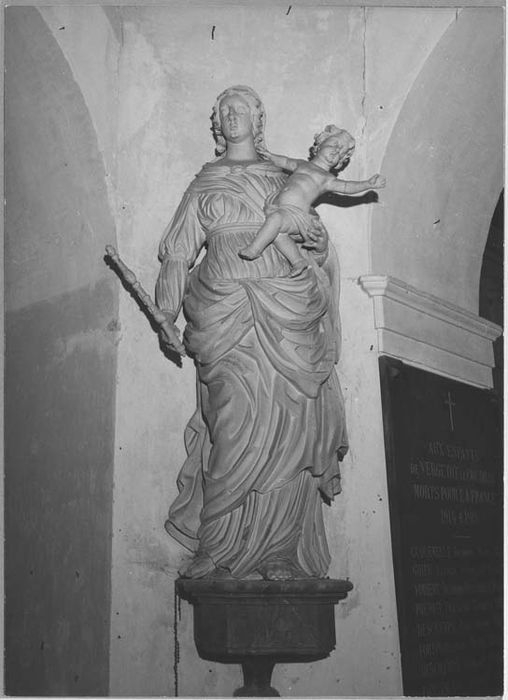 statue : Vierge à l'Enfant - © Ministère de la Culture (France), Médiathèque du patrimoine et de la photographie, Tous droits réservés