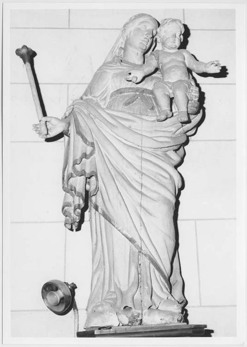 statue : Vierge à l'Enfant - © Ministère de la Culture (France), Médiathèque du patrimoine et de la photographie, Tous droits réservés