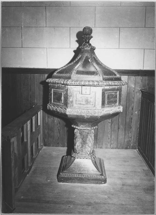 fonts baptismaux - © Ministère de la Culture (France), Médiathèque du patrimoine et de la photographie, Tous droits réservés