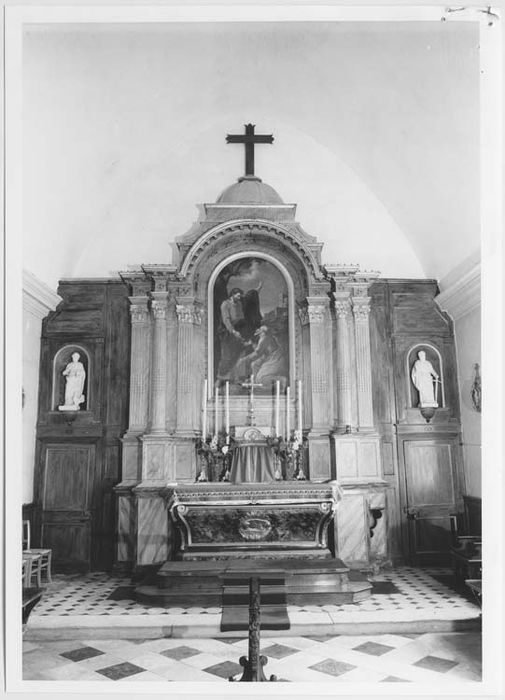 autel (maître-autel), tabernacle, retable et son tableau : Remise des clés à saint Pierre - © Ministère de la Culture (France), Médiathèque du patrimoine et de la photographie, Tous droits réservés