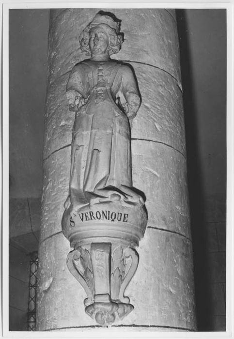 statue : Sainte dite Sainte Véronique - © Ministère de la Culture (France), Médiathèque du patrimoine et de la photographie, Tous droits réservés