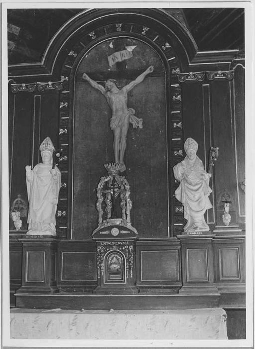 statue : Christ en croix - © Ministère de la Culture (France), Médiathèque du patrimoine et de la photographie, Tous droits réservés