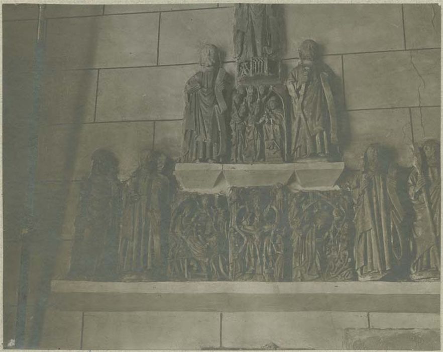 retable : la Nativité, l'Adoration des Mages, la Purification, la Trinité