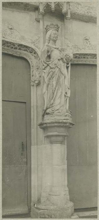 statue (grandeur nature) : Vierge à l'Enfant - © Ministère de la Culture (France), Médiathèque du patrimoine et de la photographie, diffusion GrandPalaisRmn Photo