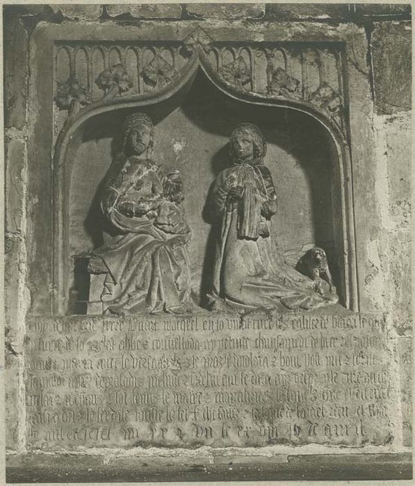 monument sépulcral d'un curé de Blangy : Vierge à l'Enfant et donateur