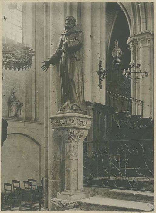 2 statues : Saint François d'Assise, saint François de Paule - © Ministère de la Culture (France), Médiathèque du patrimoine et de la photographie, diffusion GrandPalaisRmn Photo